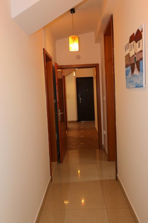 Skopje Center Apartamento Exterior foto